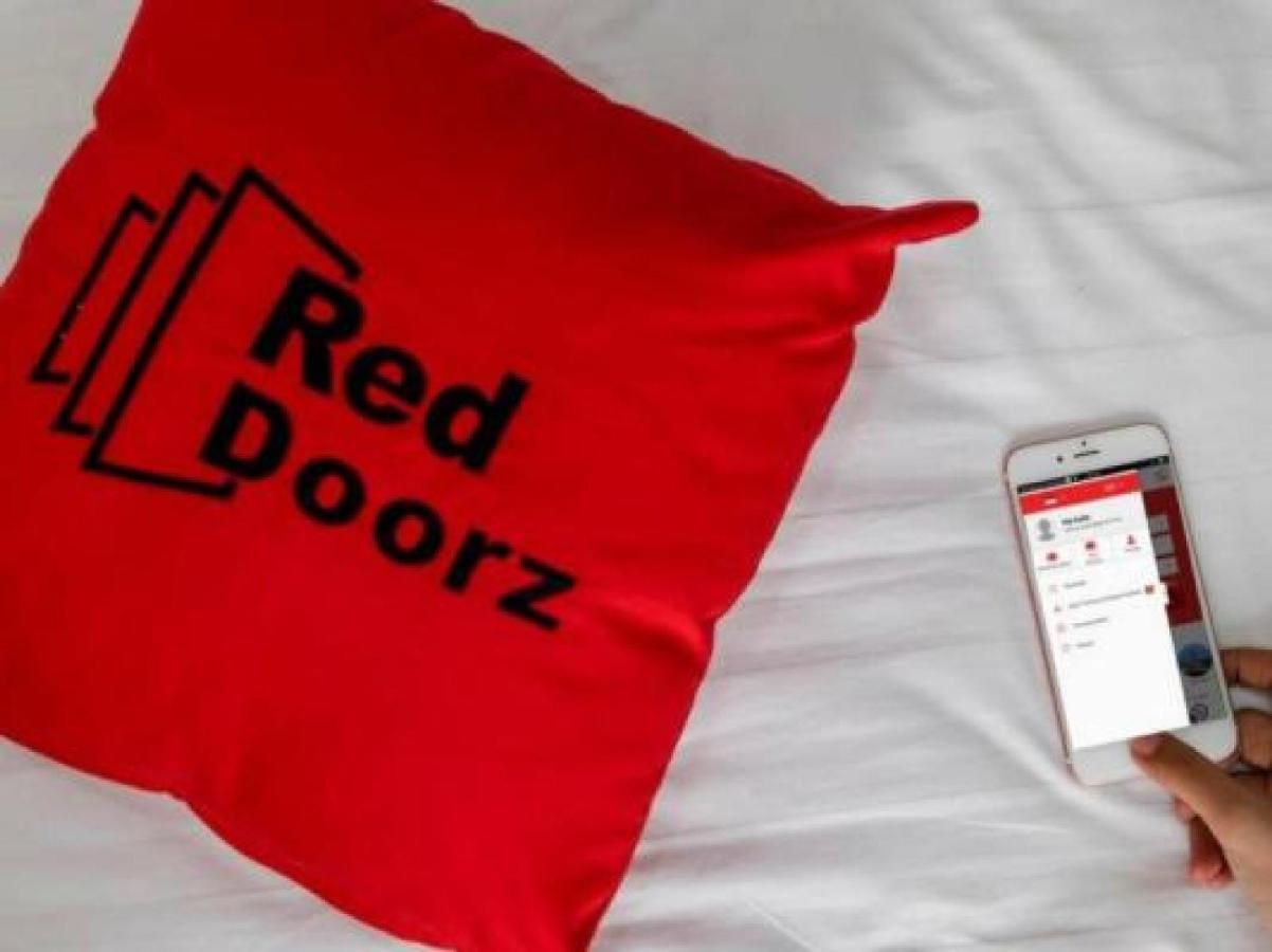 Reddoorz Plus @ Catania Soma Rajawali Hotel Palembang Eksteriør billede